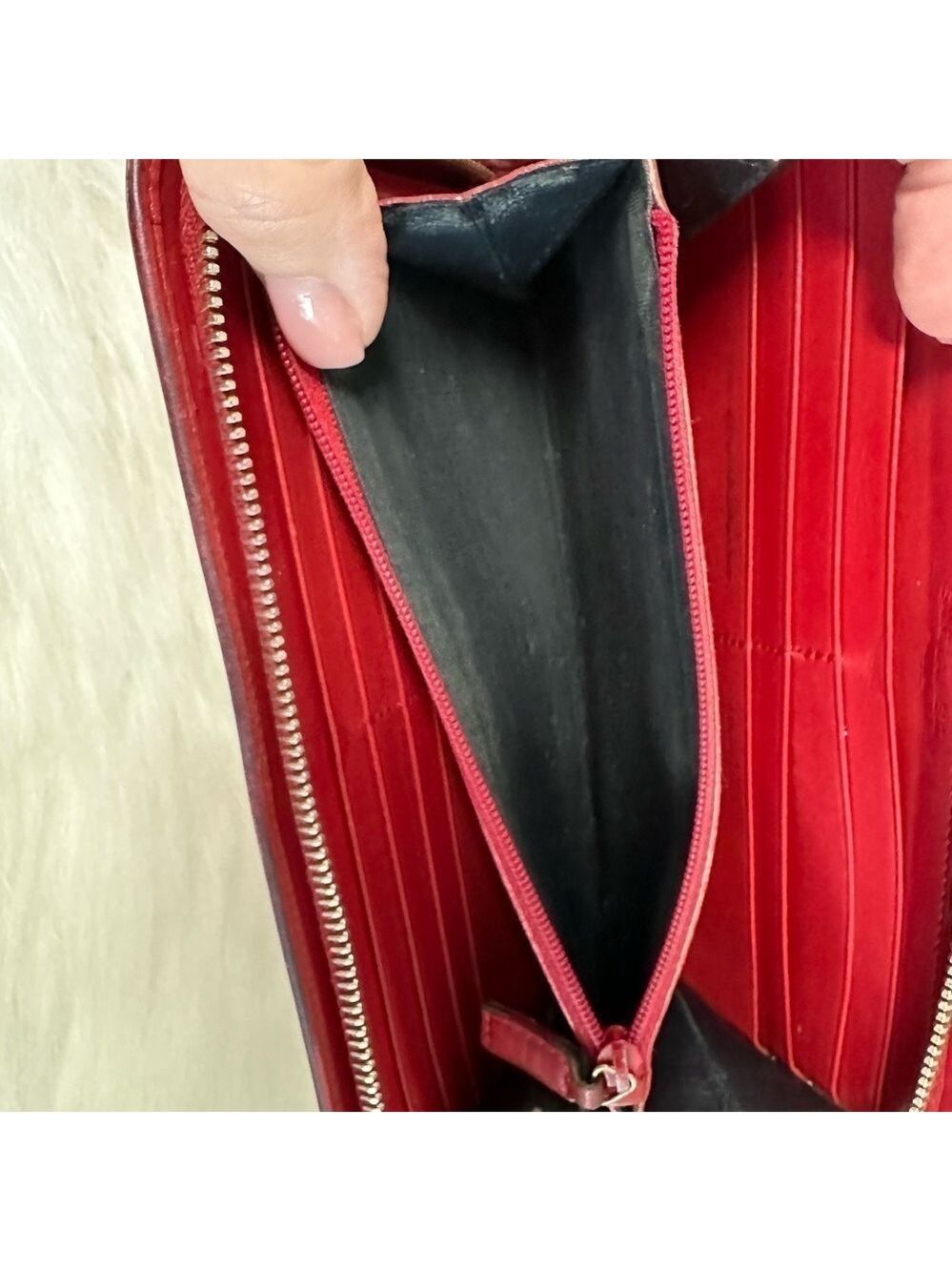 SAINT LAURENT PARIS RED LEATHER ZIP AROUND LONG WALLET YSL ITALIAN DESIGNER - Picture 4 of 16